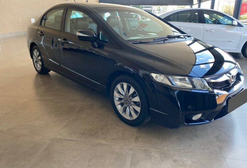 CIVIC 1.8 LXL 16V FLEX 4P AUTOMÁTICO ANO 2011 COR PRETO